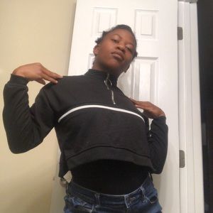 Black with white stripe, chic, crop top Jacket